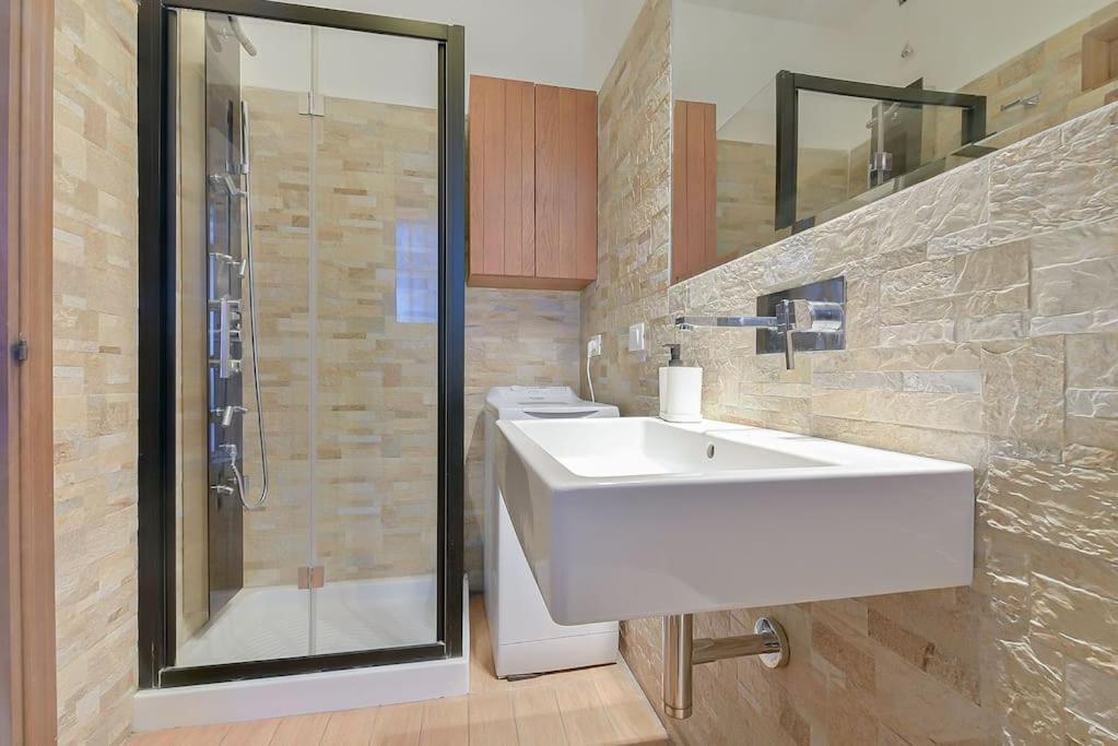 Nettuno 5 Stelle- Appartamento Elegante Con Suite Bolonia Exterior foto