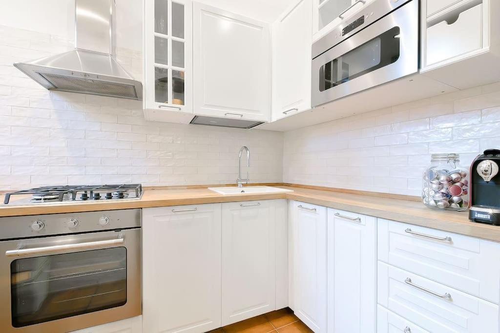 Nettuno 5 Stelle- Appartamento Elegante Con Suite Bolonia Exterior foto